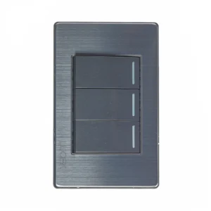 BP03-M/A PLACA METÁLICA CON 3 INTERRUPTORES SENCILLOS DE 1 MÓDULO ANODIZADO